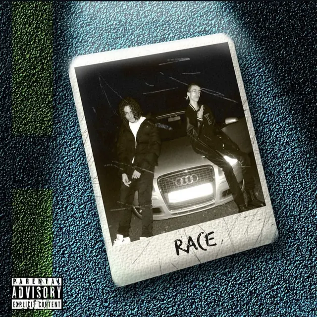 Cover du single Race de STONAN et KayZe : polaroid noir et blanc devant une voiture de nuit